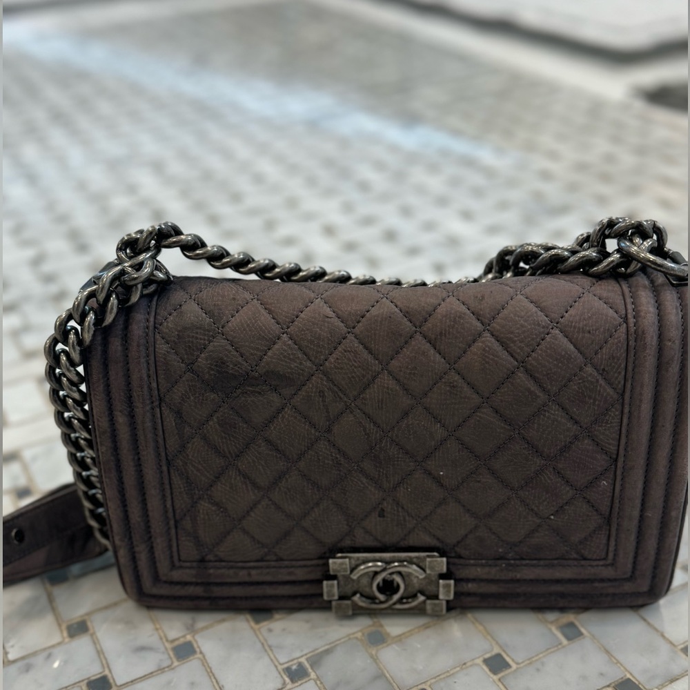 Chanel boy meduim bag / suede